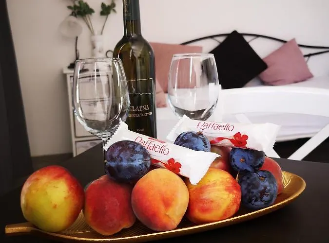 דירה Nessa & Meli