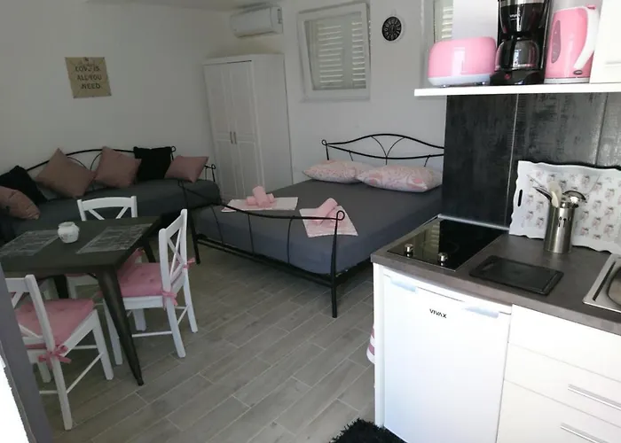 Διαμέρισμα Nessa & Meli *