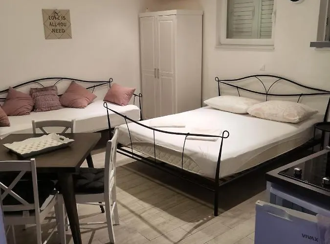 Nessa & Meli Διαμέρισμα *